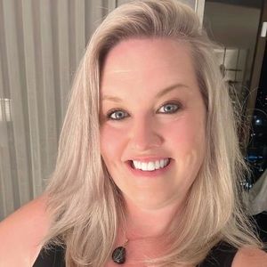 Meet your Posher, Jenn